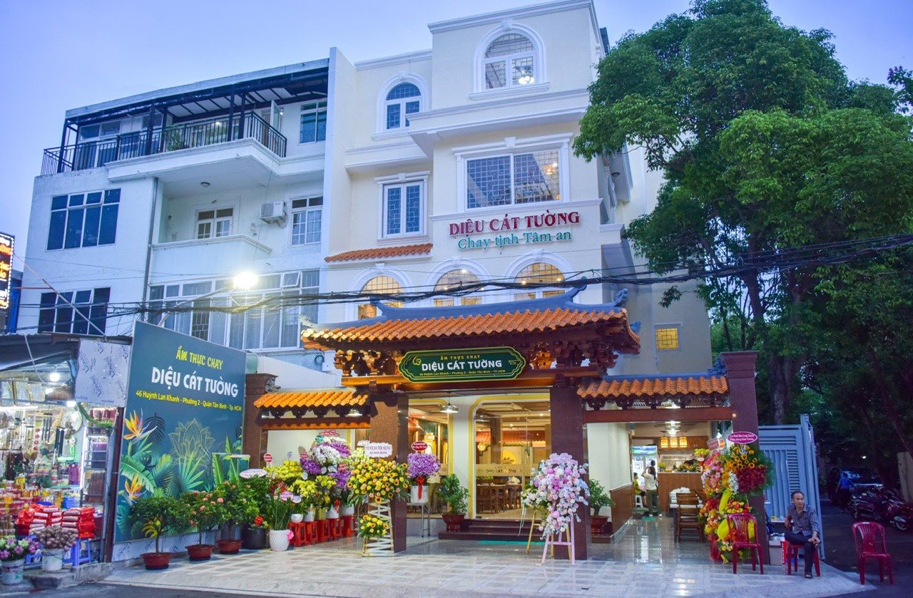 BÁN NHÀ HÀNG GÓC 2 MẶT TIỀN 46 HUỲNH LAN KHANH, PHƯỜNG 2, QUẬN TÂN BÌNH