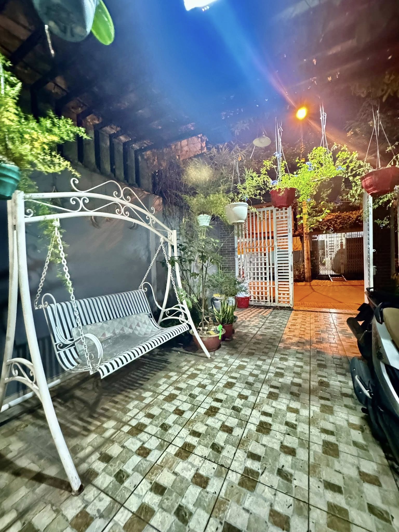 Nhà 3 tầng Mặt tiền đường Mai Hắc Đế, ngang 5m,  Quận 8. Giá 11.5 tỷ
