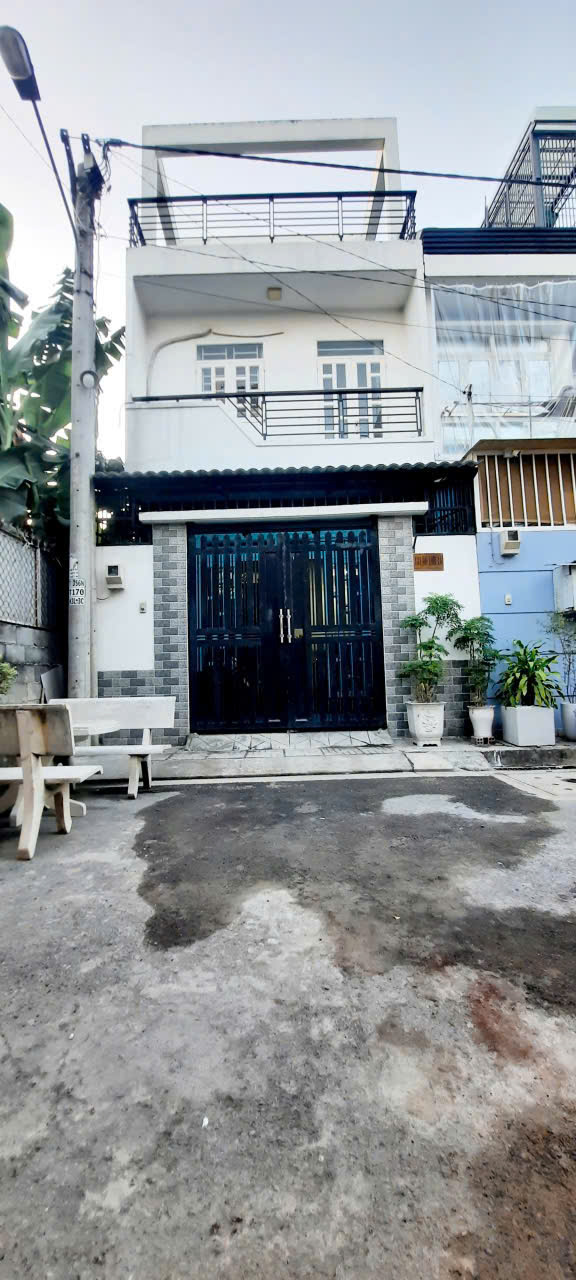 Bán nhà khu dân trí cao an ninh tốt đường số 6 linh xuân thủ đức tphcm LH0909428959.