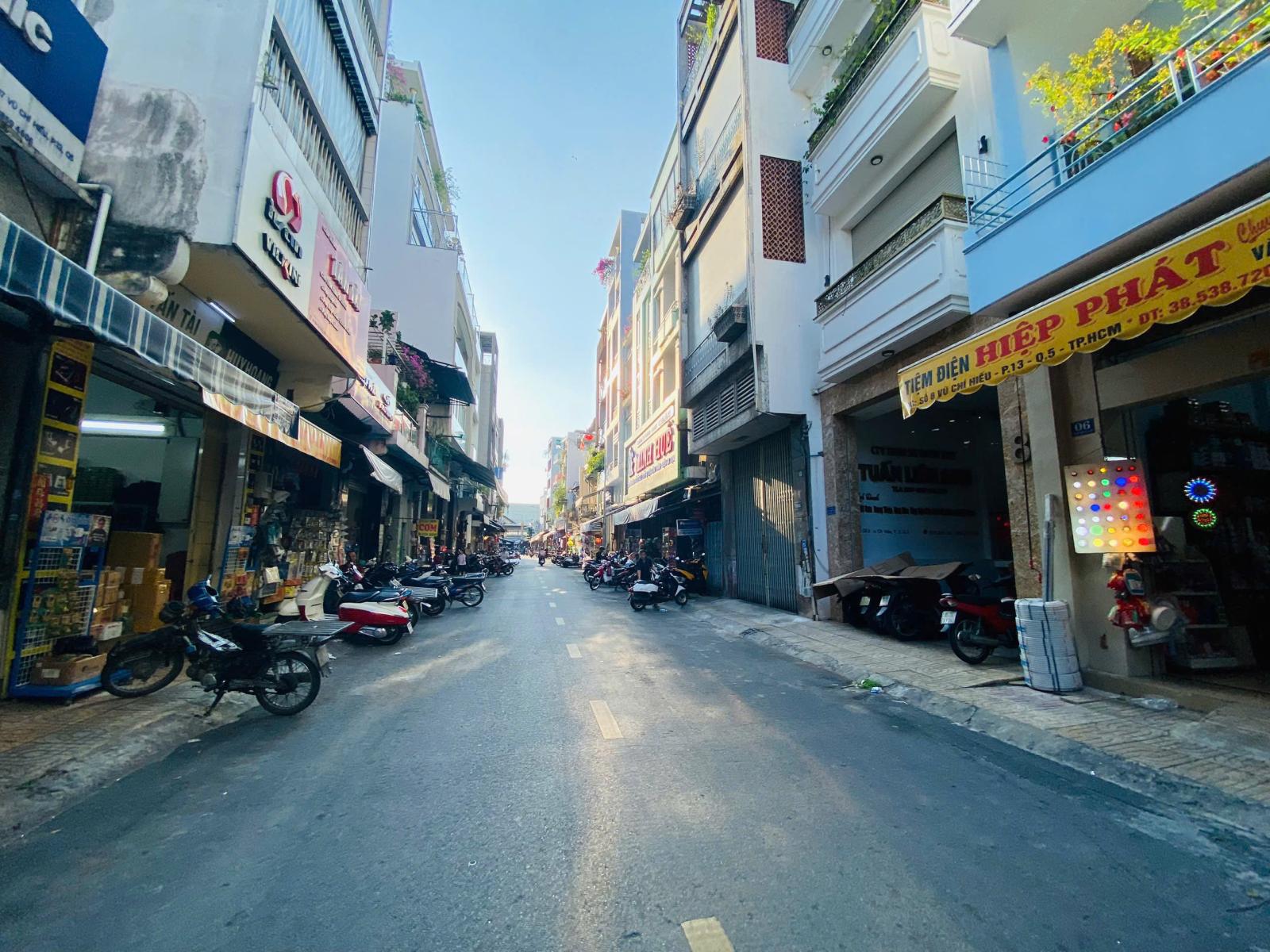 Bán nhà mặt tiền đường Vũ Chí Hiếu, P13, Quận 5