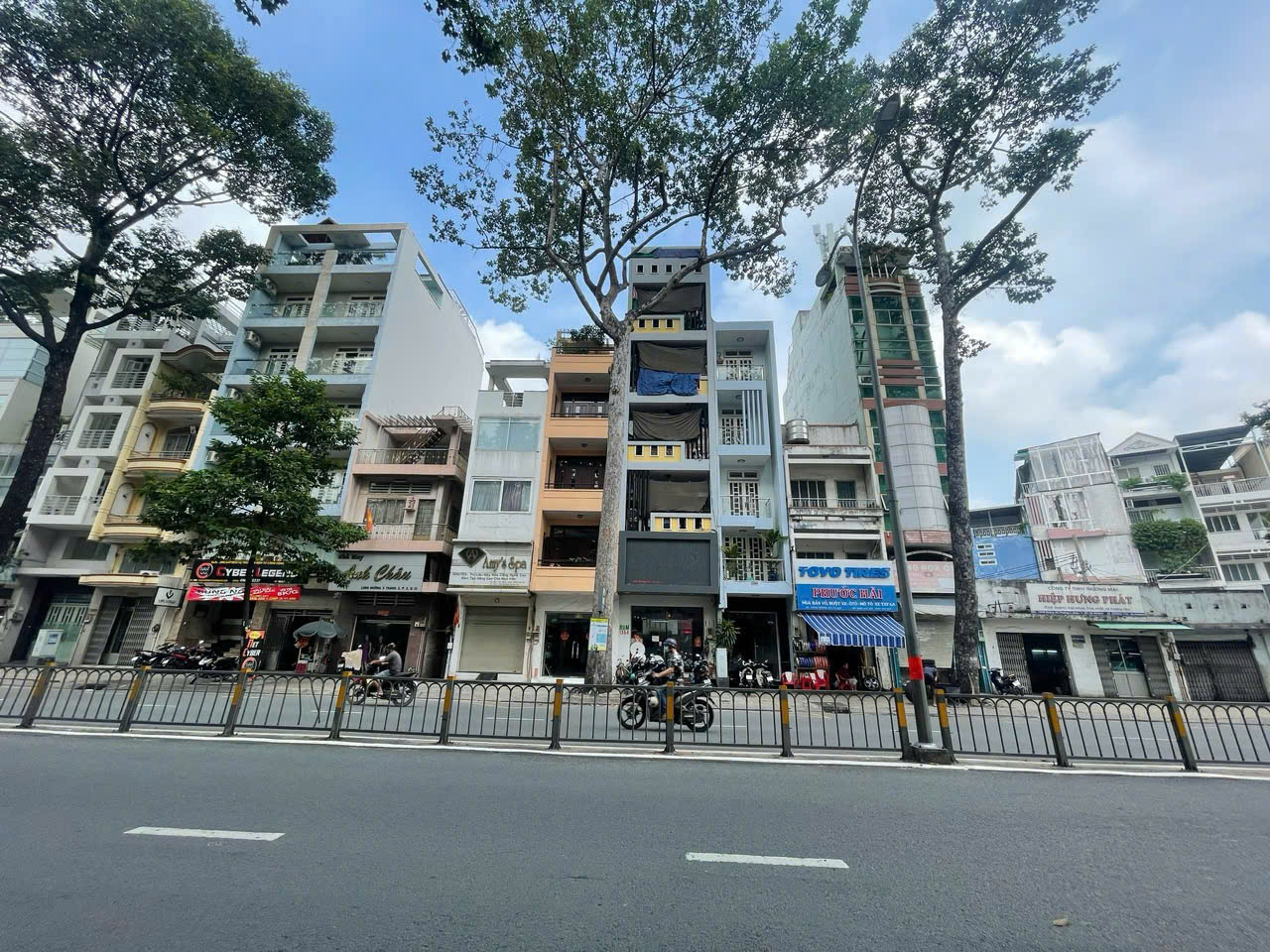 Mặt Tiền Đường 3/2 Quận 11 – 7 Tầng – DT Sàn 360m² – Chỉ 25 Tỷ
