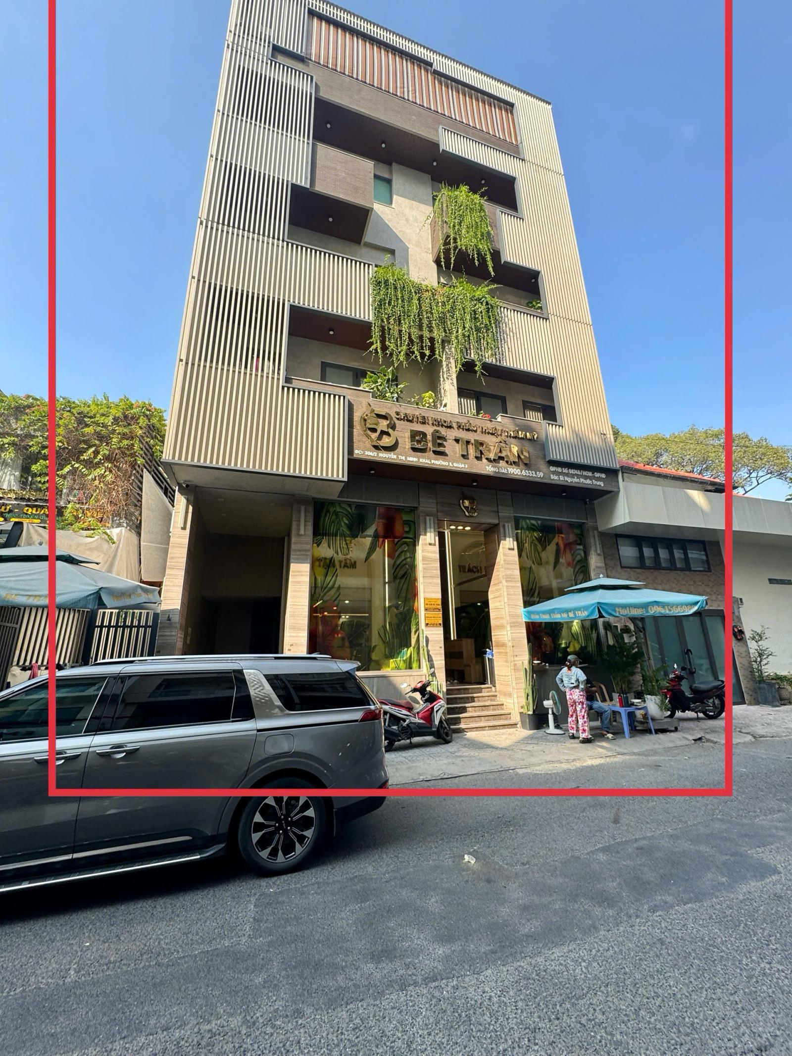 - Building. Hẻm VIP rộng 12m. Thông Nguyễn Thị Minh Khai - Võ Văn Tần