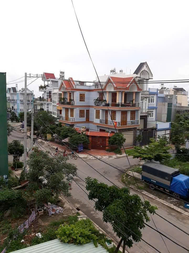 Bán nhà 1 trệt 2 lầu hẻm xe tải Phan Văn Hớn Bà Điểm Hóc Môn