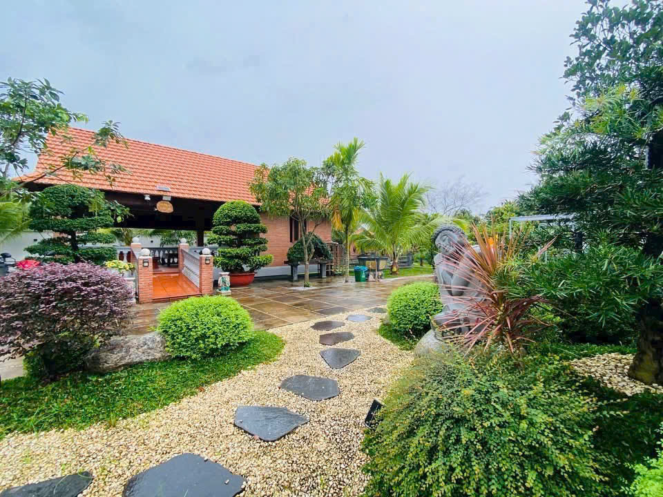 Nhà Vườn Bình Chánh rộng 1.400m2 LH:0932751165