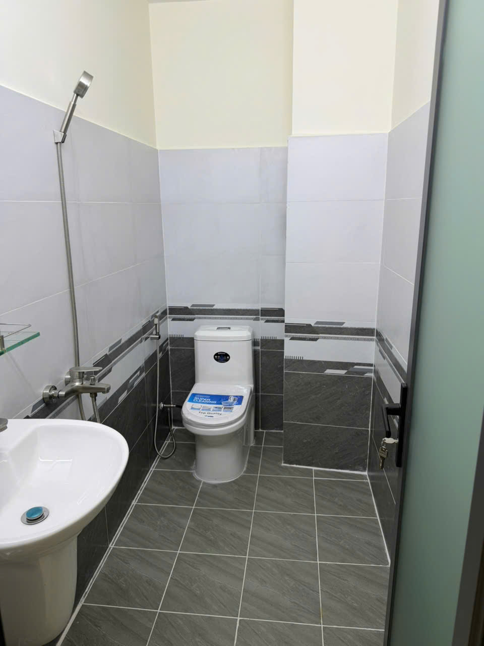 BÁN NHÀ MỚI 100% – ĐƯỜNG SỐ 9, P. BÌNH HƯNG HÒA, TP.HCM