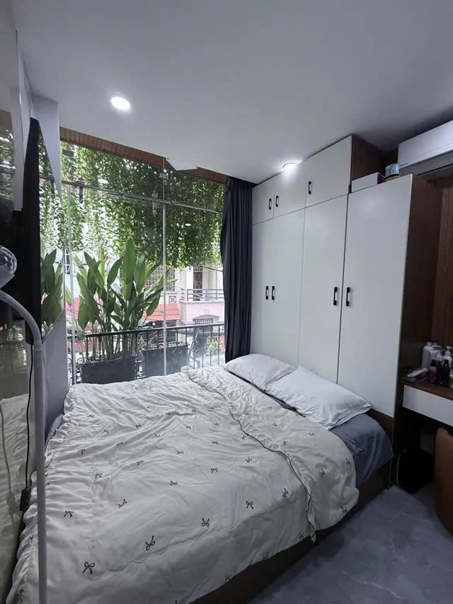 BÁN SIÊU PHẨM NHÀ 4 TẦNG CHỈ NHỈNH 3 TỶ SÁT AEON TÂN PHÚ 