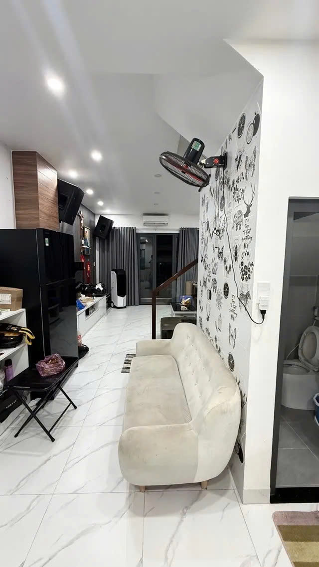 BÁN NHÀ ĐẸP MỚI TOANH SÁT BÊN AEON TÂN PHÚ 