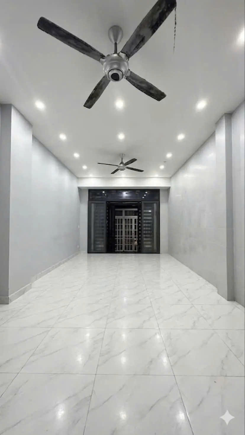 BÁN NHÀ ĐẸP MỚI TOANH SÁT BÊN AEON TÂN PHÚ 