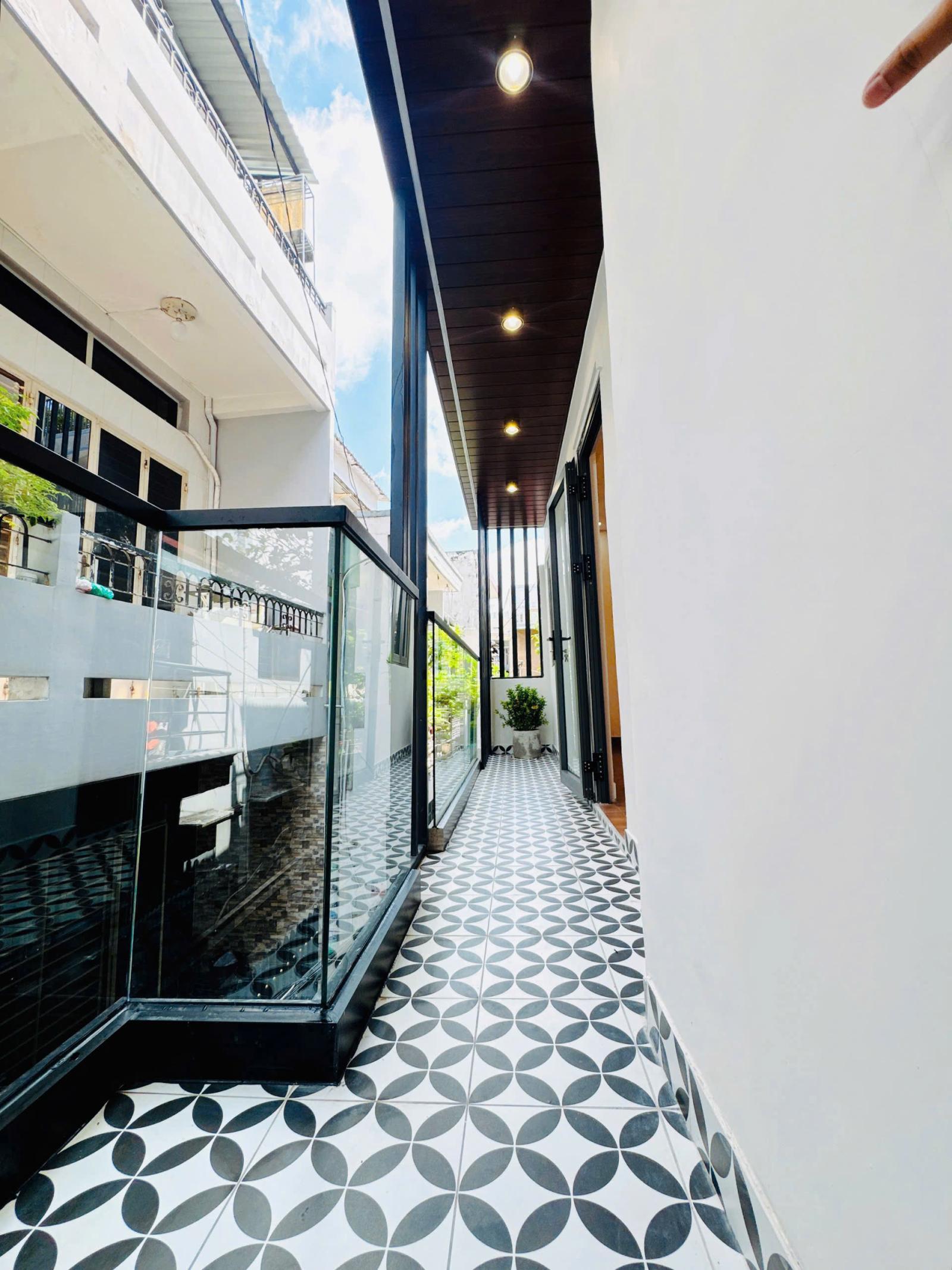 Nhà mới ngang 8m sang trọng Hưng Phú P9Q8 cách mặt tiền 3 căn. Giá: 6.2 tỷ
