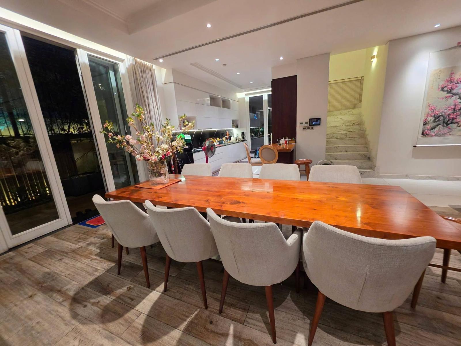 Biệt thự Sala 321,6m² hầm 3 tầng full nội thất