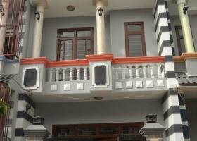 Cần bán nhà đẹp mới xây 4m x 30m sổ hồng riêng giá rẻ gần UBND Hưng Long 2177903