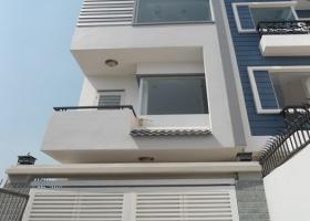 Bán nhà mới xây 100%, thiết kế 1 trệt 3 lầu 4PN 5WC, sân ô tô, SHR sát đường Phạm Văn Đồng 2231097