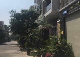 Bán nhà mặt tiền đường Phú Thuận- Quận 7, DT 5x21m 1 trệt 2 lầu sân thượng, có gala xe hơi 2479013