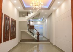 Bán nhà mới xây giá tốt đường 26- Phạm Văn Đồng, đối diện Cá Sấu Hoa Cà, 3.1 tỷ, 4 lầu, đường ô tô 3659594