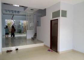 Bán gấp nhà MT Trần Hưng Đạo, ngay Tản Đà, 4 x 20m, giá tốt nhất 3725018