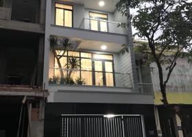 Bán nhà mới đẹp mặt tiền đường mặt tiền đường 20m, Phạm Hữu Lầu, Q7, DT 5x18m. Giá 7,65 tỷ 4053081