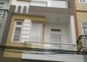 Bán nhà gốc 2MT Nguyễn Trãi, DT: 10*11, (90m2). Vị trí siêu đẹp. Giá chỉ 22 tỷ 5194062