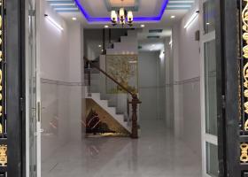Cần bán gấp nhà đẹp hẻm đường Gia Phú, Q. 6, 3 tầng, 5 phòng, giá 3.95 tỷ(TL) 5552232