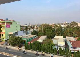 Bán nhà MT  Nguyển Biểu, P2, Q5. (ngay khu thời trang). 6365663