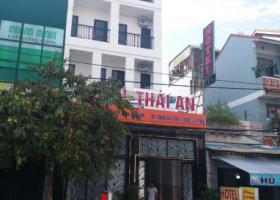 Bán nhà mặt tiền đường Dương Quảng Hàm, thuận tiện kinh doanh, làm VP, giá 11 tỷ TL. LH:  0794658331 6515749