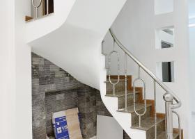 Bán nhà quận 10. HXH  ngô quyền   , 3 lầu sân thượng  ở ngay dt 3,7x9 giá  6,6 tỷ tl  6989522