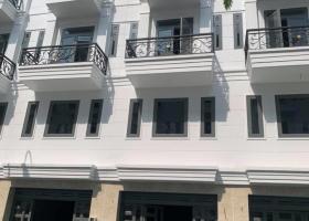 Bán nhà (6x15)m, MT đường hà huy giáp , P. thạnh lộc , Q12. 7106038