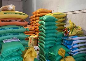 Cần sang cửa hàng bán gạo tại chợ căn cứ liên hệ: 0375779044 7137544