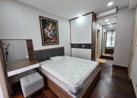 Bán căn hộ Midtown 5* (Sakura) Hoa Anh Đào Phú My Hưng 2PN ,2wc DT: 90m bán 6.2 tỷ kèm theo ô xe hơi LH: Dũng 7155830