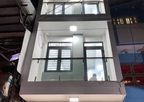 Xoay tiền cần bán gấp nhà 2MT đường 3/2, DT ngang 3m5 dài 11m, nhà 4 lầu, chỉ với 5 tỷ, LH:0915190011 7207393