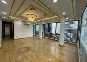 Bán nhà góc 2MT đường Trần Hưng Đạo, giáp Quận 1, DT (5.6x17m) 4 tầng mới, nội thất cao cấp 7456903