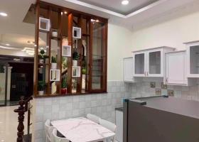 Hẻm xe hơi đậu cổng, đường Ba Tháng Hai, Q10, DT 35m2, Giá 5 tỷ 7498391
