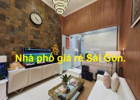 Nhà HXH hạ chào 2,5 tỷ, Nguyễn Trãi, Nguyễn Cư Trinh, Q1, 64m2, 2 tầng. 7679221