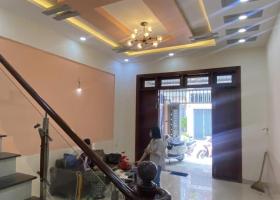 Nhà Đẹp- HXH Tránh- 3 Tầng- 64m2(4,5x15m)- Trục Hà Huy Giáp P.Thạnh Lộc Q.12- Giá : 4,65 Tỷ  7963624
