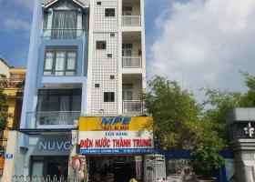 Cần bán nhà mặt tiền Huỳnh Văn Bánh. DT: 4*17m. Trệt - 3 lầu. Đẹp nhất cung đường 8168492