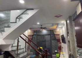 Nhà 2 tầng ngay chợ Thủ Đức đường Hồ Văn Tư 44m2 giá 3.7 tỷ 8185356