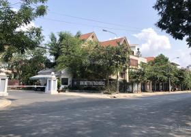 Bán biệt thự góc 3 MT Nguyễn Văn Hưởng, Thảo Điền. DT 310m2, giá tốt 120 tỷ LH 0938061333 8335602