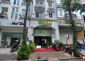 Bán nhà phố hưng gia 4,phú mỹ hưng,nhà như hình,thang máy 6*18.5m2,25 tỷ.Lh 0903920635 8337824