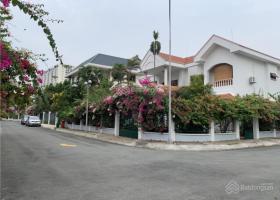 Biệt thự khu compound hoa hồng - Đường 12, P Bình An, Q2 - 10.5x28m, trệt 2 lầu sân vườn, giá 54 tỷ 0938061333 8339189