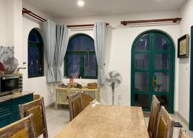 Khu an ninh, Bán gấp nhà 4 tầng, xây dạng biệt thự, mới tinh,đường Linh Đông, Thủ Đức 160m2 giá 25 8351870