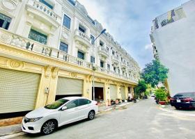 Ngay chủ gởi bán nhà 3 lầu, dt 4,5x17m, thang máy riêng. Mt tô hiệu, q. Tân phú, giá tl  8357415