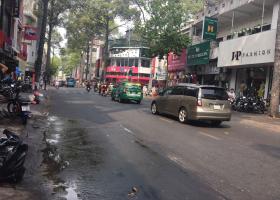 Bán nhà 2 mặt tiền Trương Hoàng Thanh, P.12, Tân Bình. DT(5x18m) trệt 3 lầu HĐT: 40tr/th, giá 21 tỷ 8404294