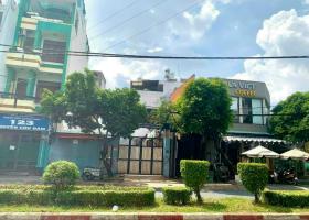 Bán nhà MTKD sầm uất Nguyễn Cửu Đàm, P.Tân Sơn Nhì , Q.Tân Phú 4x18m vuông vức giá 11.2 tỷ tl 8441446