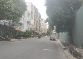 Bán nhà ngay Chung cư Western Capital 4x18 giá 11,5 tỷ TL. 8462833