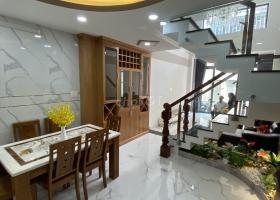 bán nhà quang trung p11 2lầu gần chợ công viên 8475912