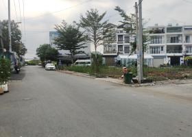 ĐẤT ĐỐI DIỆN CÔNG VIÊN, MT HẺM 1368 KẾT NỐI HẠ TẦNG DỰ ÁN GIA LONG & GS Metro City. GIÁ 4.6 TỶ/NỀN 8491526