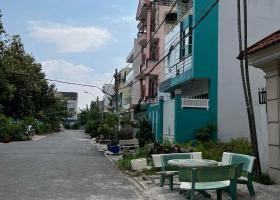 Bán Gấp Nhà 2 Tầng ,120M2. Ngang 6m, Đường Trước Nhà 12m, Thuộc khu Dân Cư BÌnh Hưng, Giáp Quận 8. 8608623