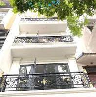 Bán nhà Lê Văn Sỹ, Quận 3, 4.1x22m, hẻm xe hơi, 5 tầng, chỉ 15 tỷ 8715996