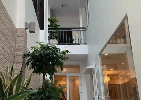 Bán Villa đường Lê thị Riêng, Phường Bến Thành, Quận 1. 8772889