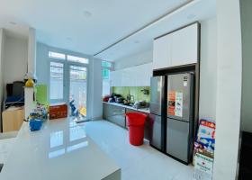 Bán nhà 2 tầng cực đẹp, HXH Hoàng Diệu 2, Linh Chiểu, Thủ Đức, 79m2, chỉ nhỉnh 5 tỷ 8789938
