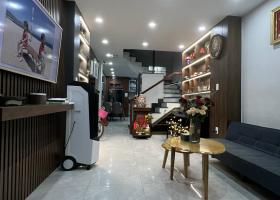 Bán Gấp nhà đường Nguyễn Thị Minh Khai, p.PNL, Q.1 (4x9m nở hậu) 4 tầng, 8806959